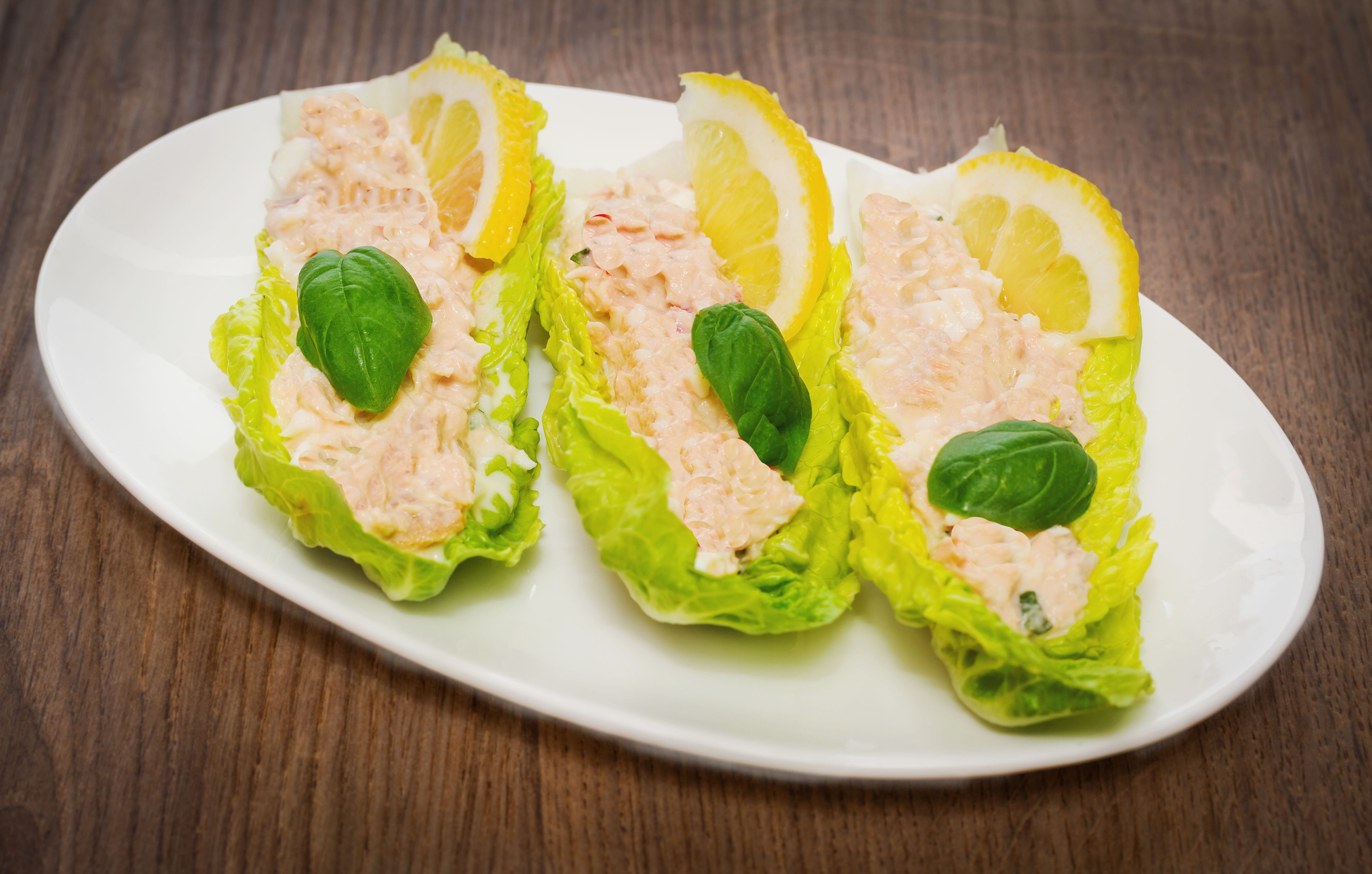 Tuna Lettuce Wrap Recipe | SlimFast
