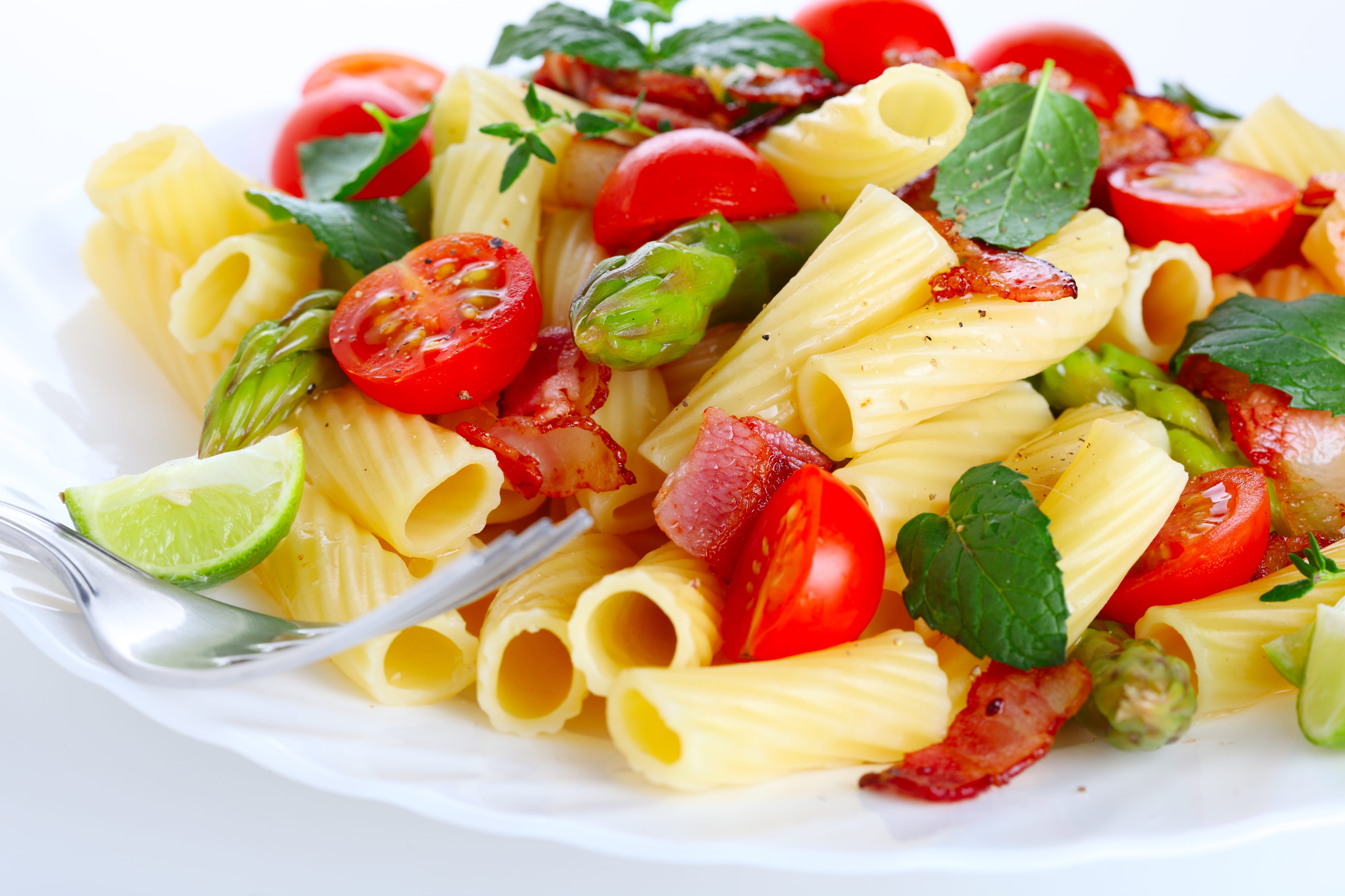 Bacon Asparagus Pasta | SlimFast
