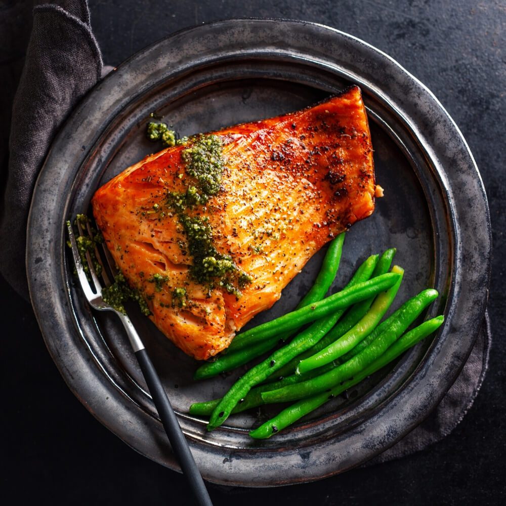 Salmon, Pesto, Bean and Tomato Parcels SlimFast